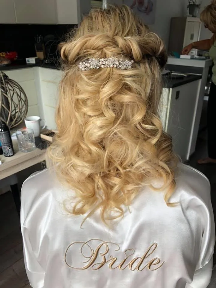 Bruidskapsel en visagie door La Roux Coiffeur